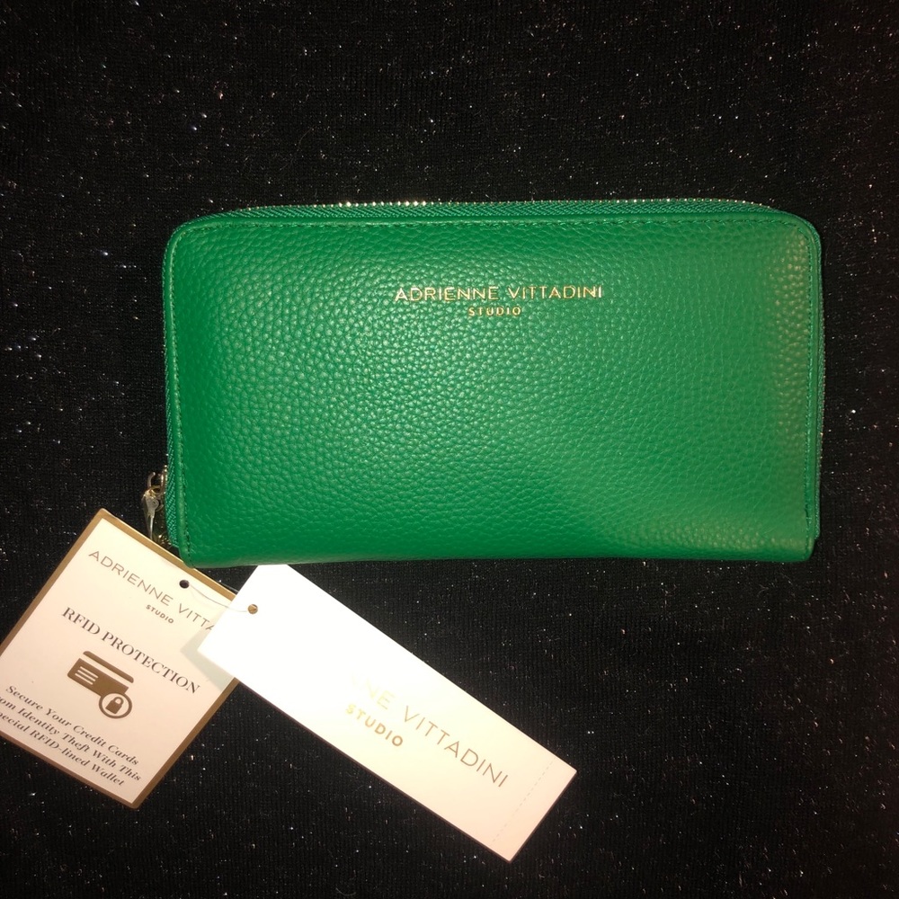 Wallet clutch
